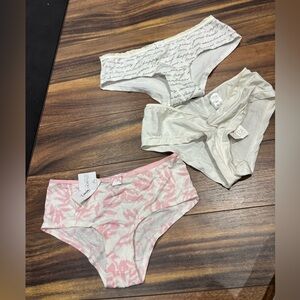 NWT trip La Senza size small